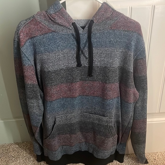 Hoodie size large - Picture 1 of 4
